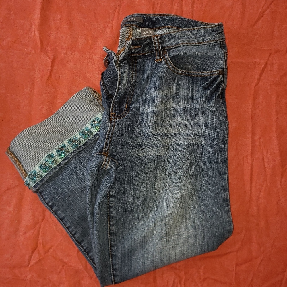 Apt. 9 Cropped Jean's Distressed w/lace on cuffs